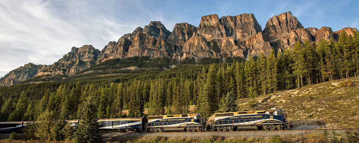 canadian rockies train holiday